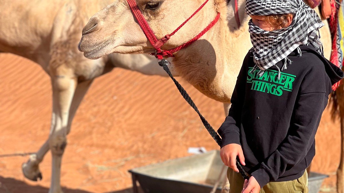 Kids-Friendly Abu Dhabi Evening Desert Safari With Dinner: A Complete Family Guide